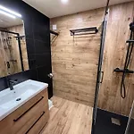 Luxusni Perla 아파트 *