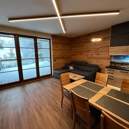Luxusni Perla Apartment Ricky (Hradec Kralove)